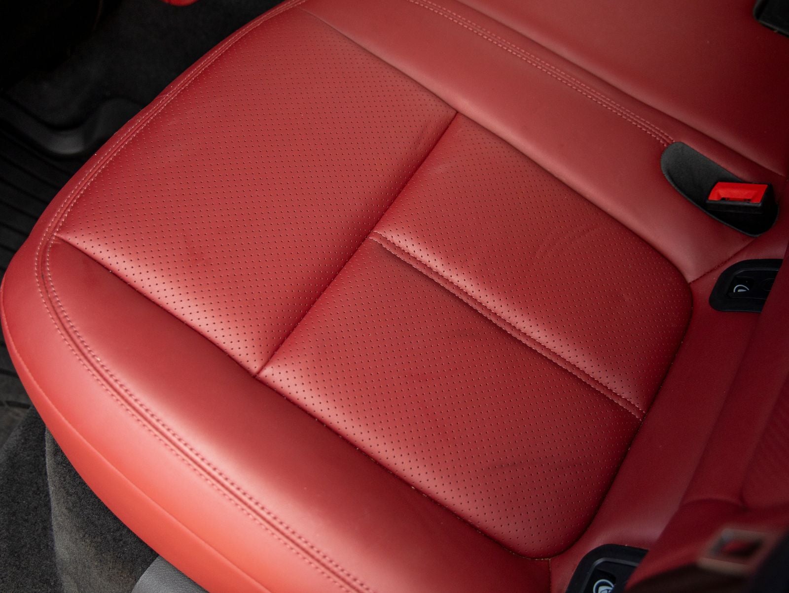 2023 Porsche Macan Macan (MY23)