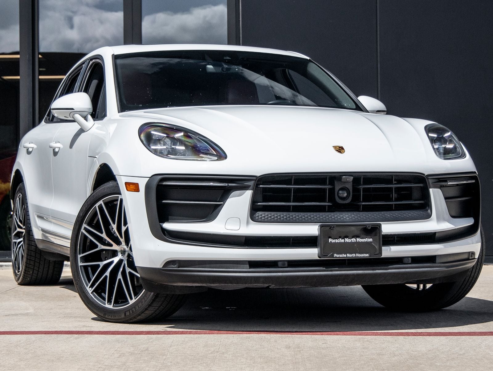 2023 Porsche Macan Macan (MY23)
