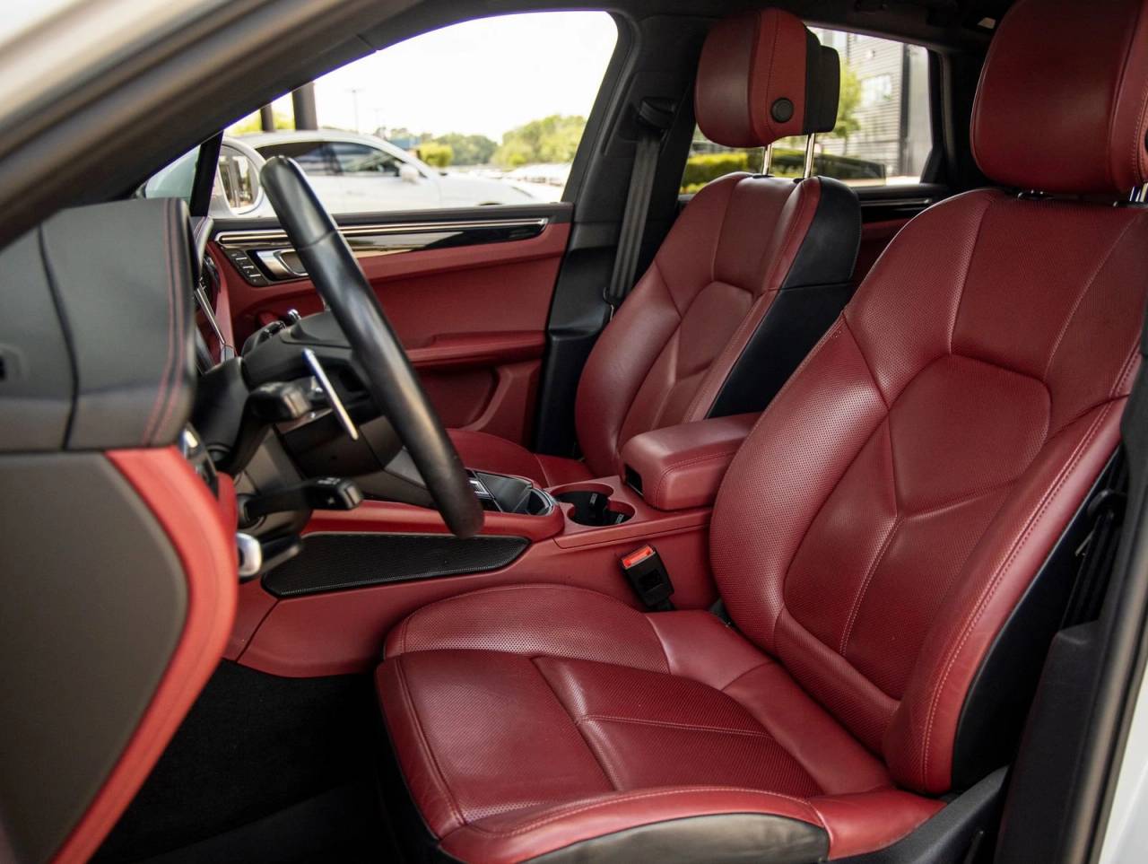 2023 Porsche Macan Macan (MY23)