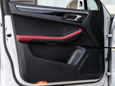 2023 Porsche Macan Macan