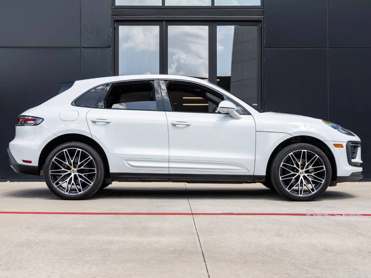 2023 Porsche Macan Macan