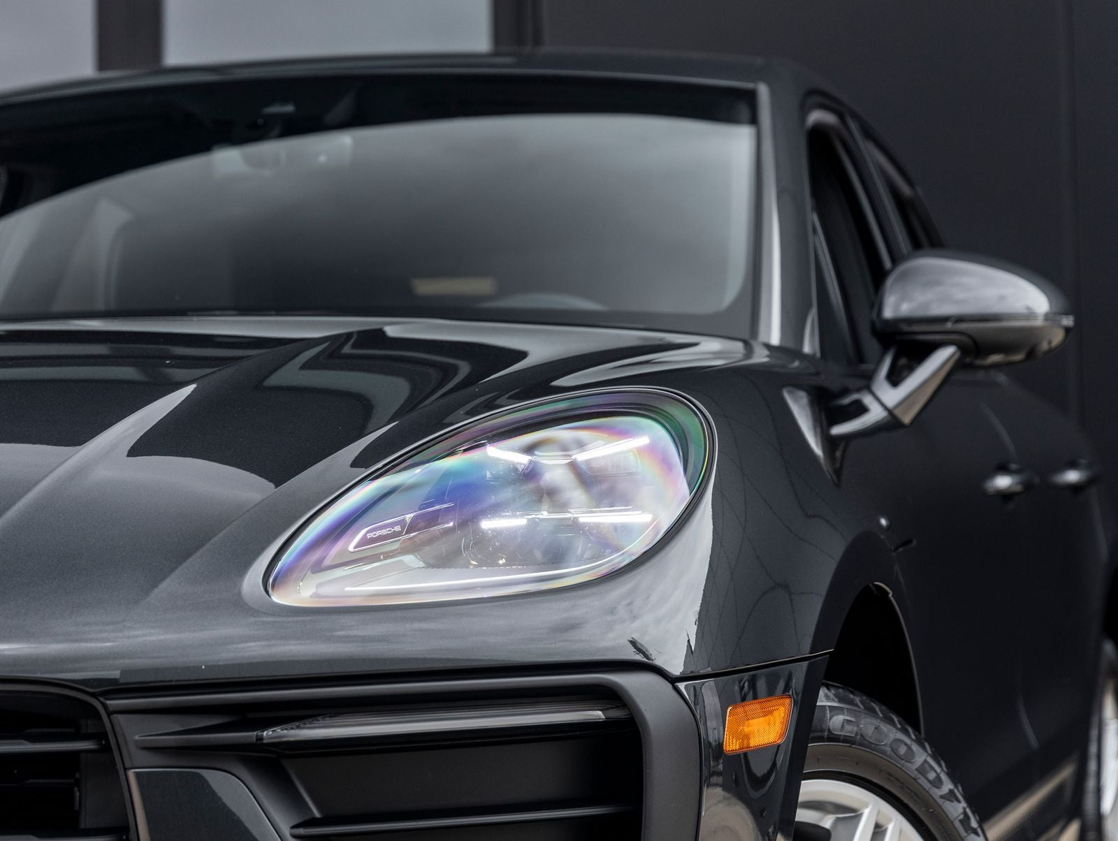 2024 Porsche Macan AWD