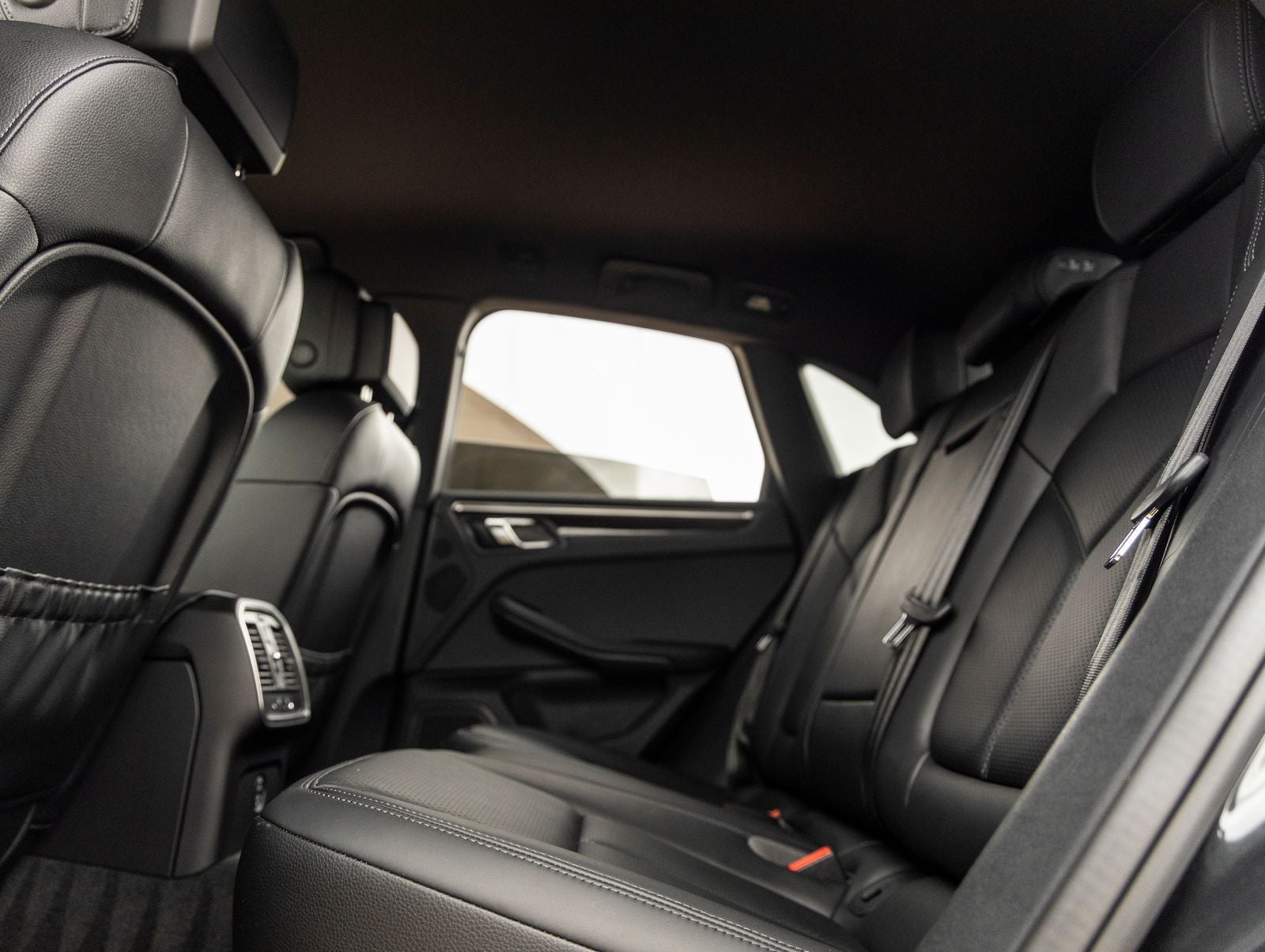 2024 Porsche Macan AWD