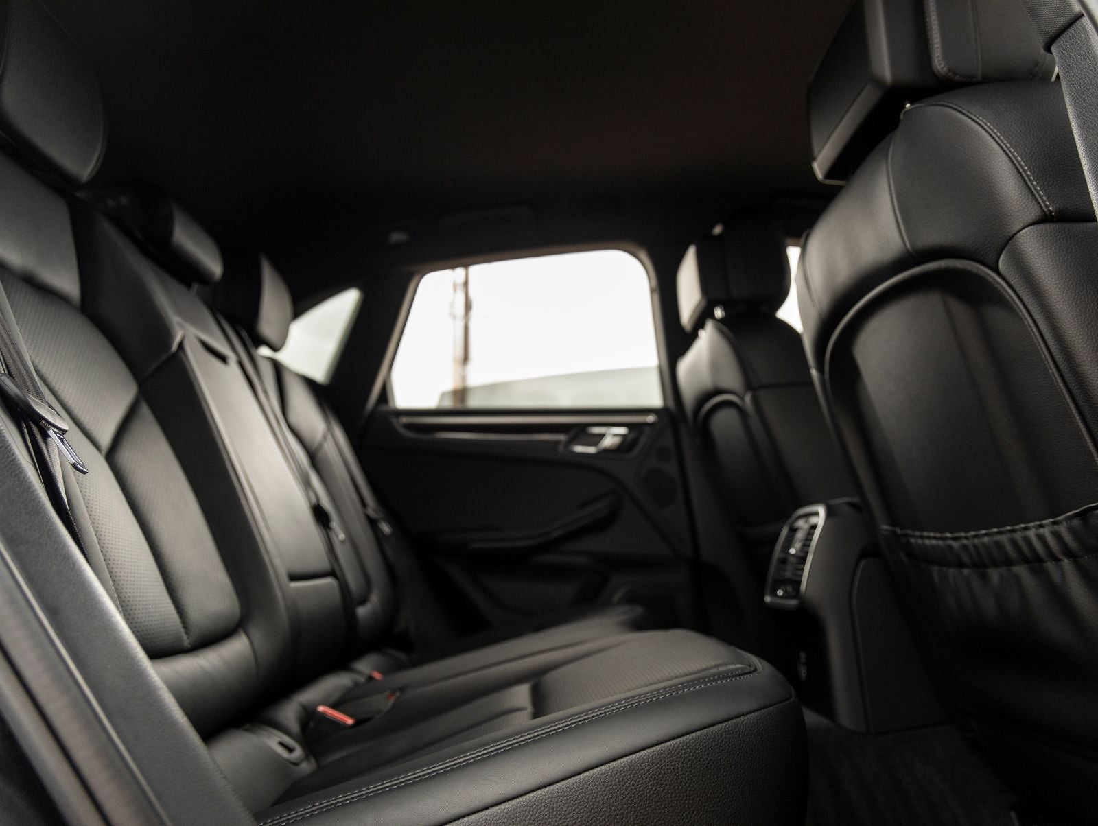 2024 Porsche Macan AWD