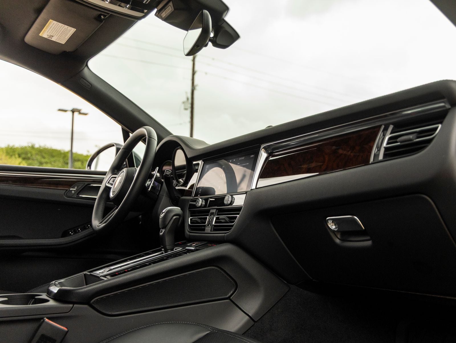 2024 Porsche Macan AWD