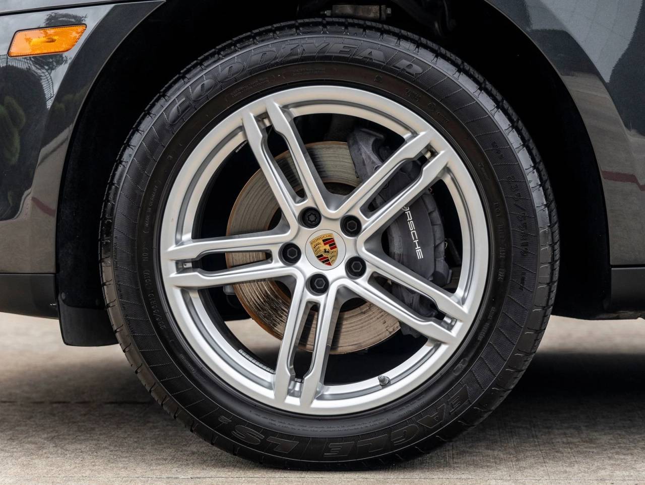 2024 Porsche Macan AWD