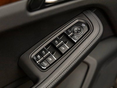 2024 Porsche Macan AWD