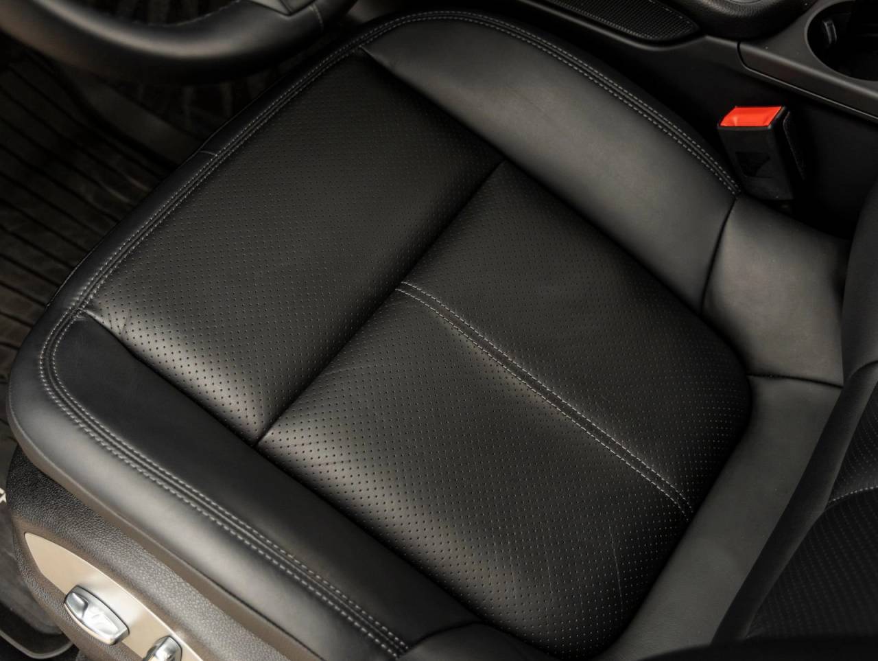 2024 Porsche Macan AWD