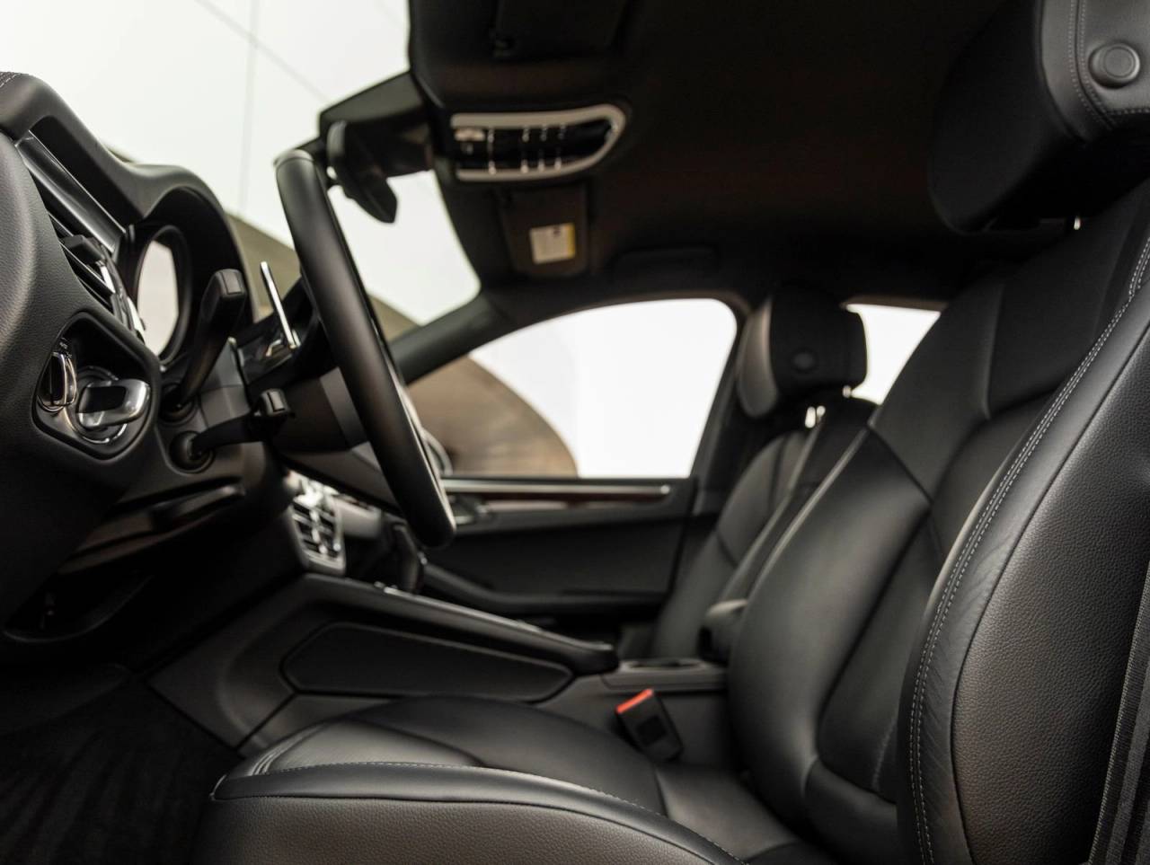 2024 Porsche Macan AWD