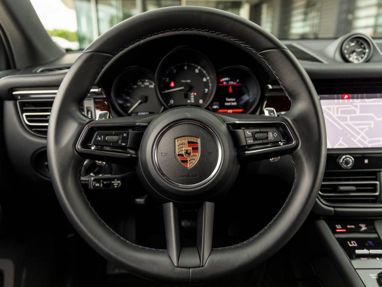 2024 Porsche Macan AWD