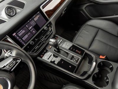 2024 Porsche Macan AWD