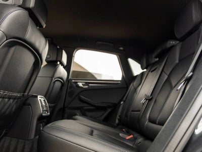 2024 Porsche Macan AWD