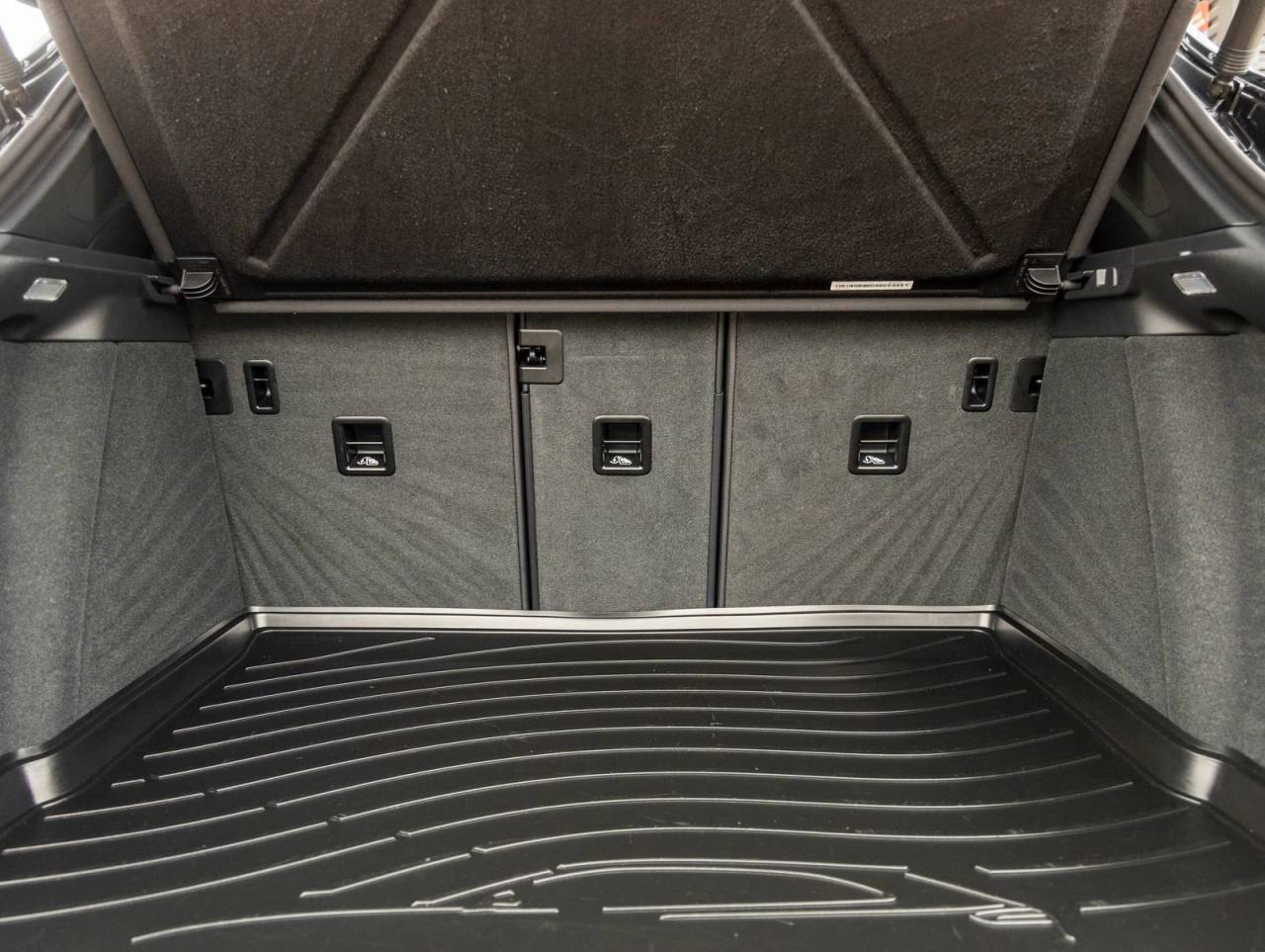 2024 Porsche Macan AWD