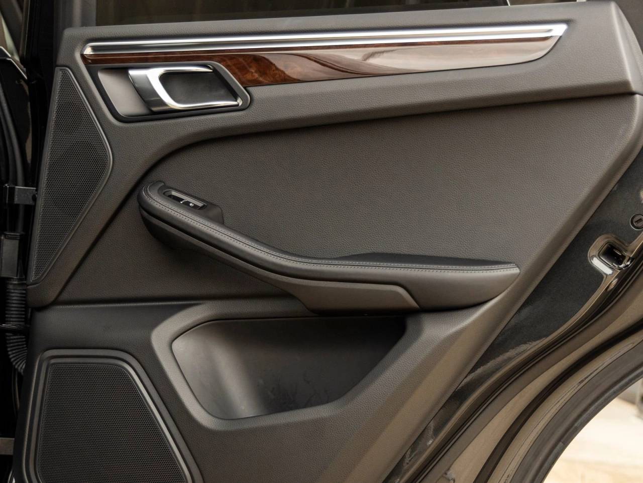 2024 Porsche Macan AWD