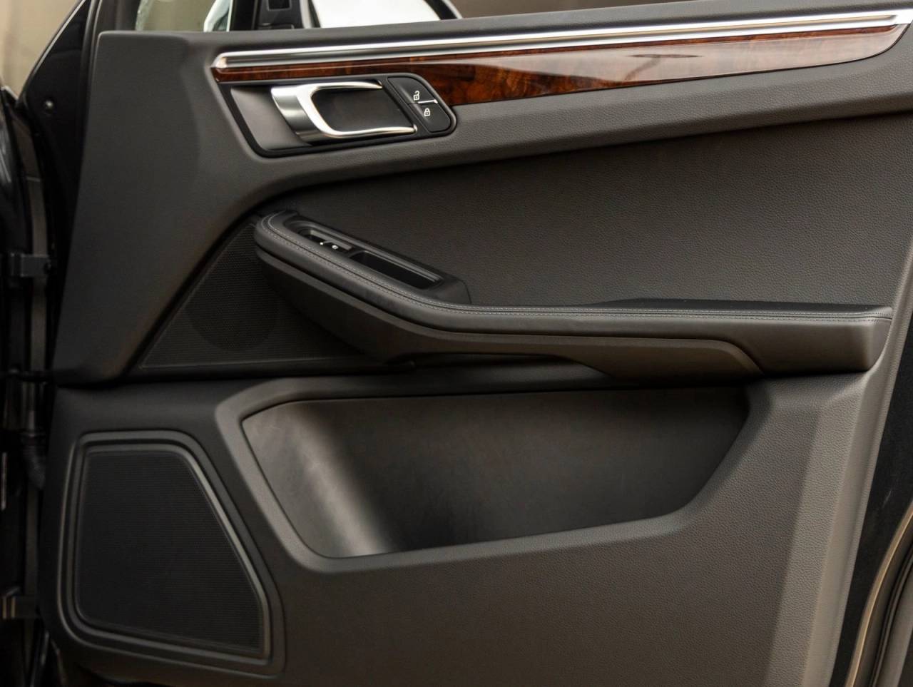 2024 Porsche Macan AWD