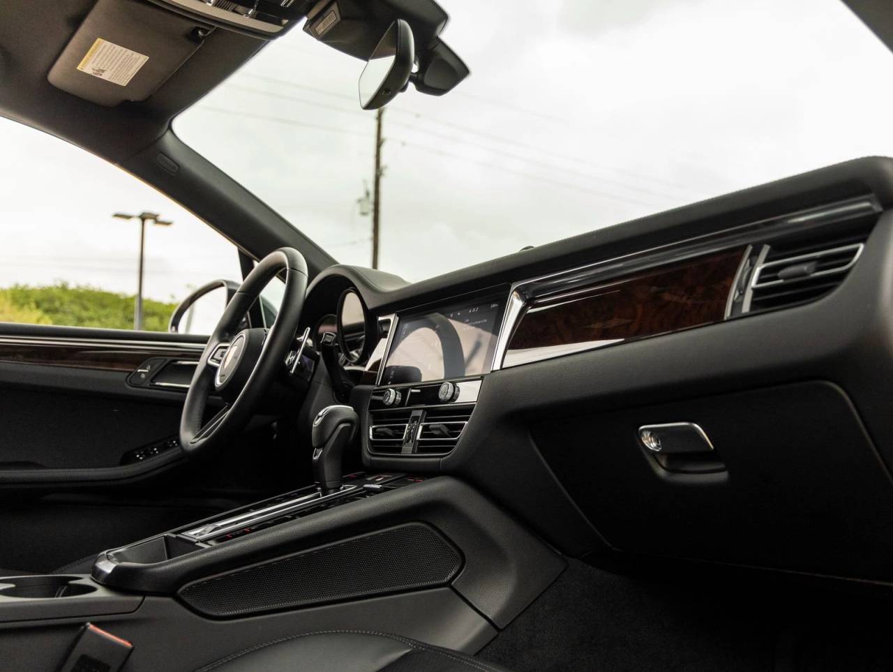 2024 Porsche Macan AWD