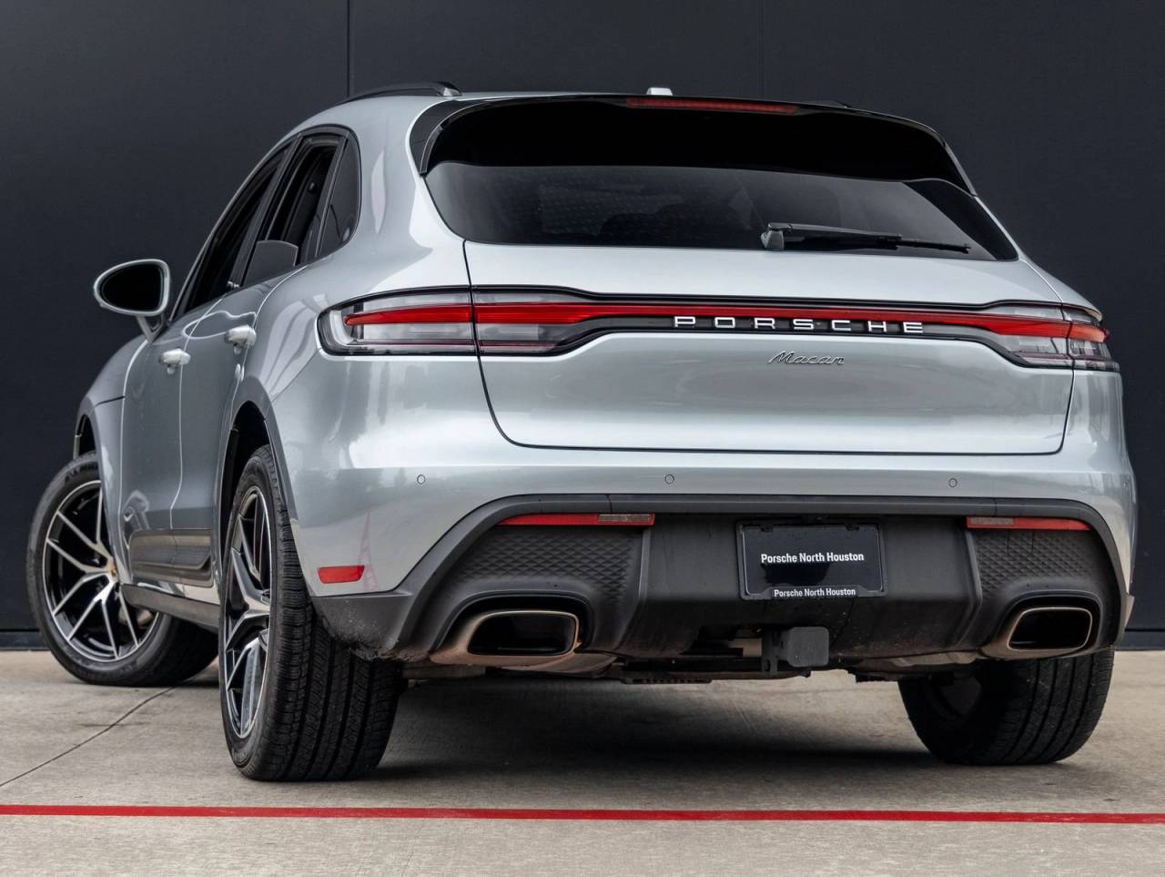 2024 Porsche Macan Base