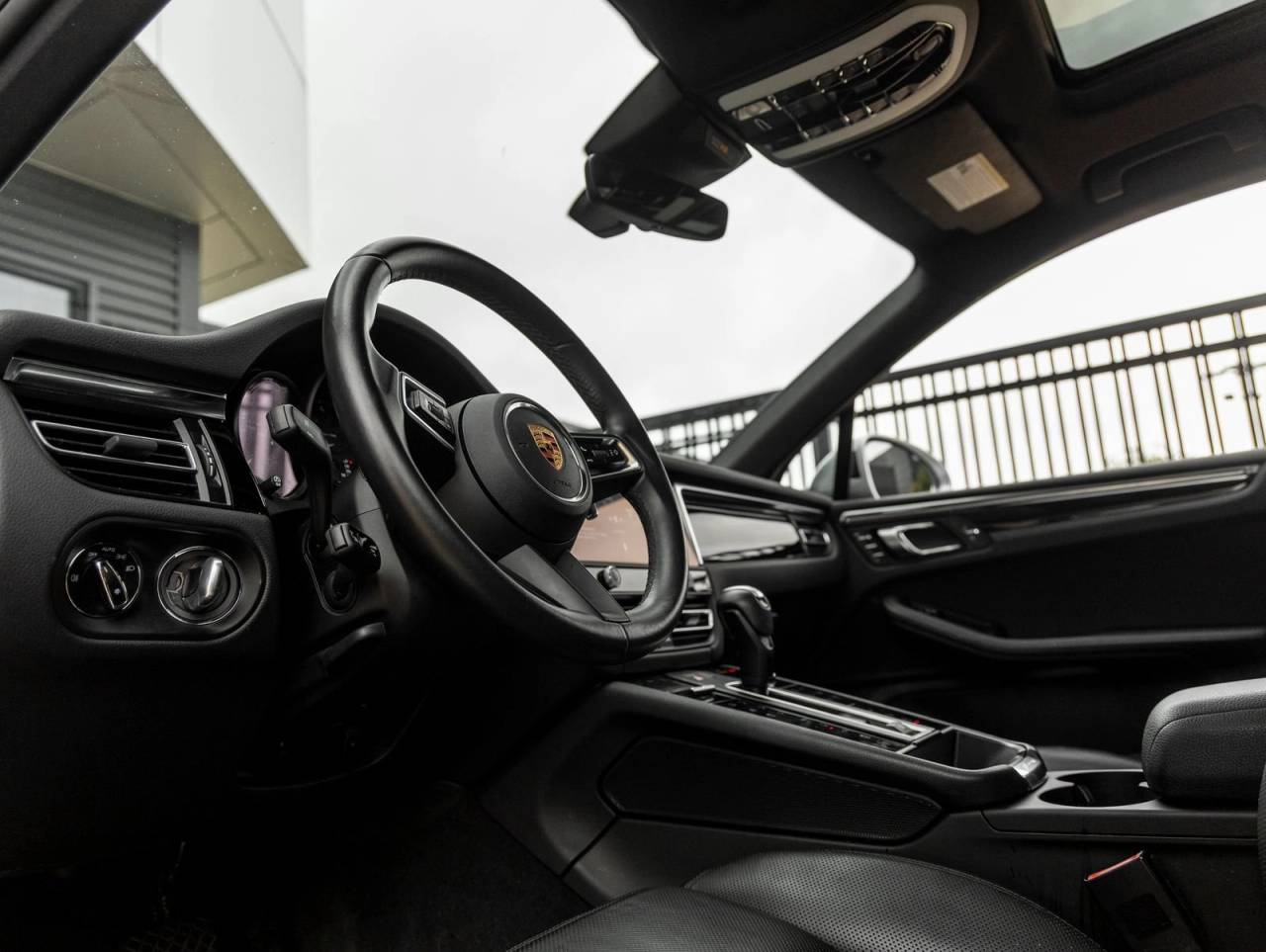 2024 Porsche Macan Base