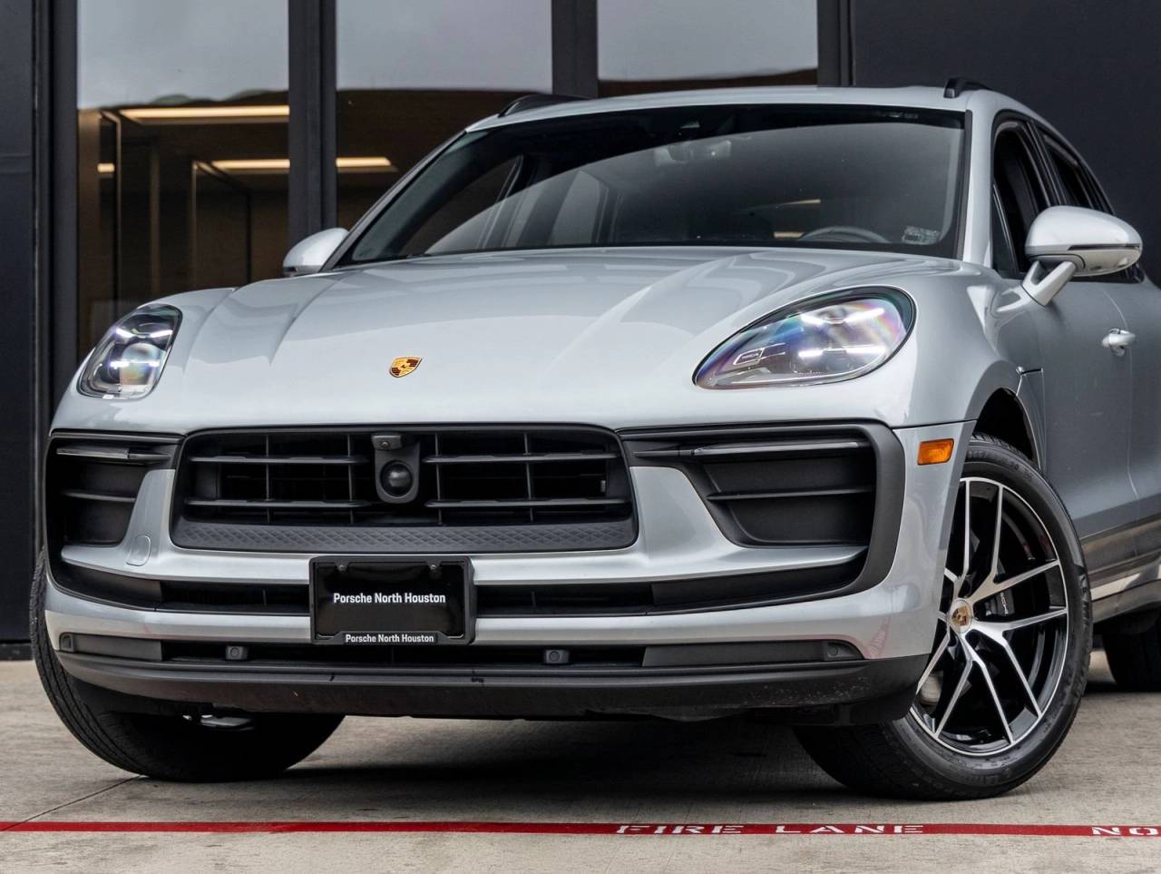 2024 Porsche Macan Base