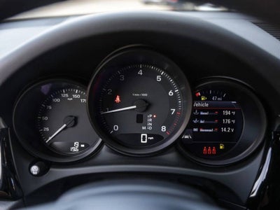 2025 Porsche Macan AWD