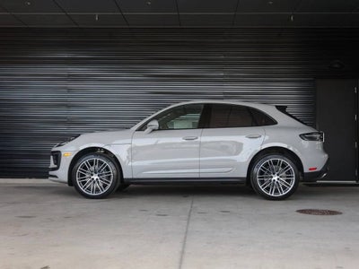 2025 Porsche Macan AWD