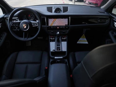 2025 Porsche Macan AWD