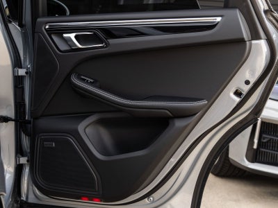 2025 Porsche Macan AWD