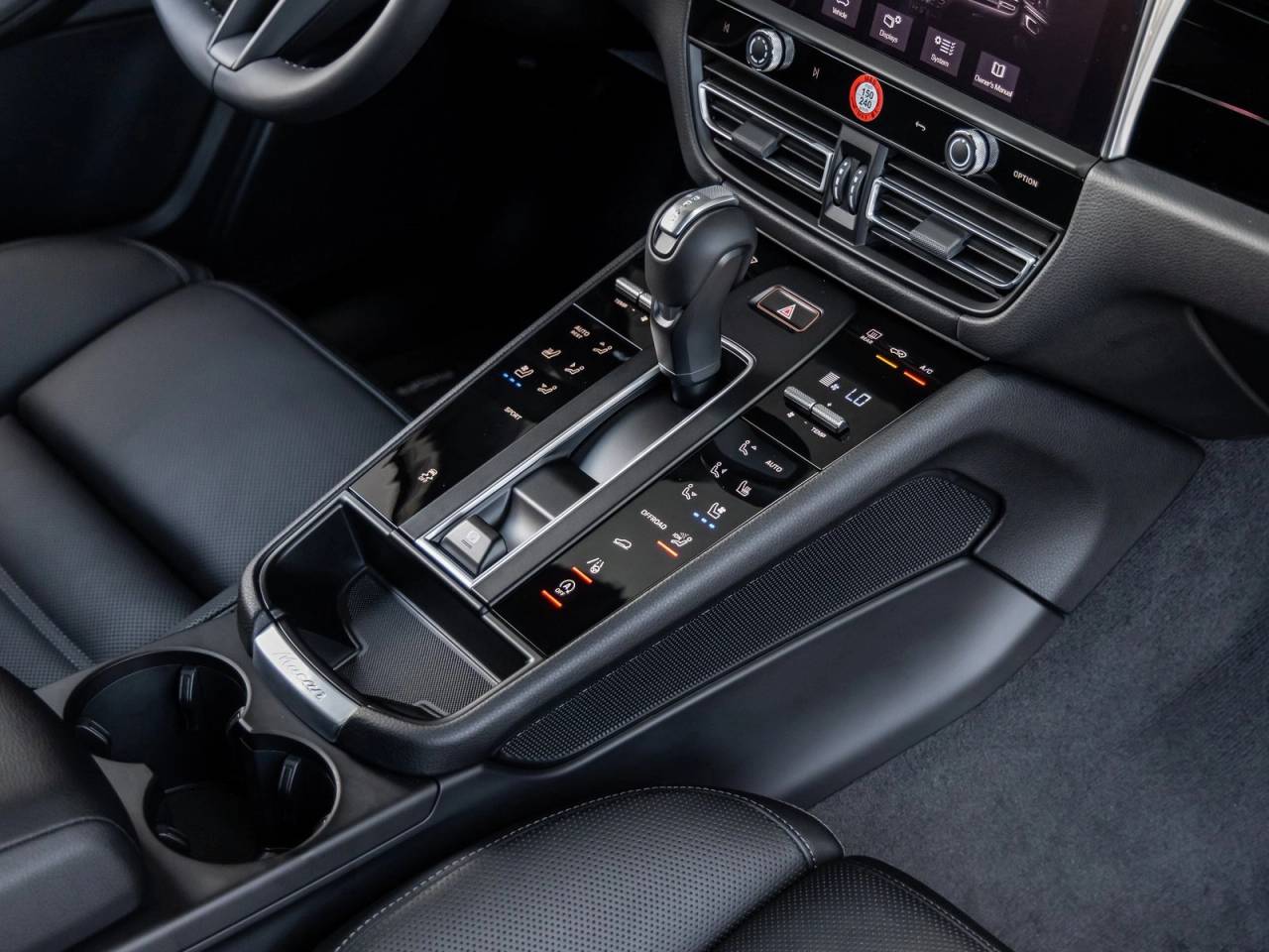 2026 Porsche Macan AWD
