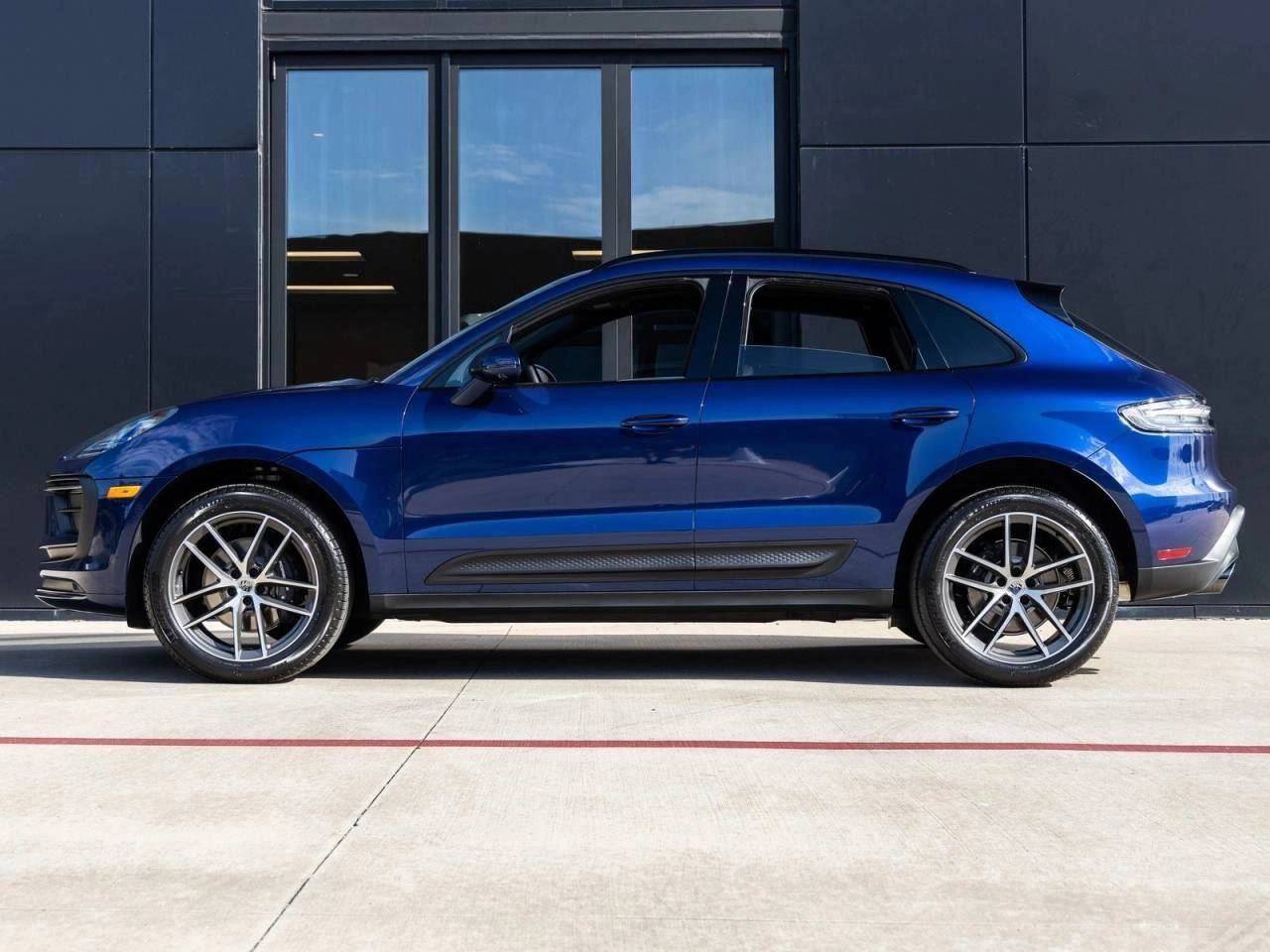 2026 Porsche Macan AWD