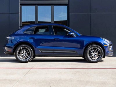 2026 Porsche Macan AWD