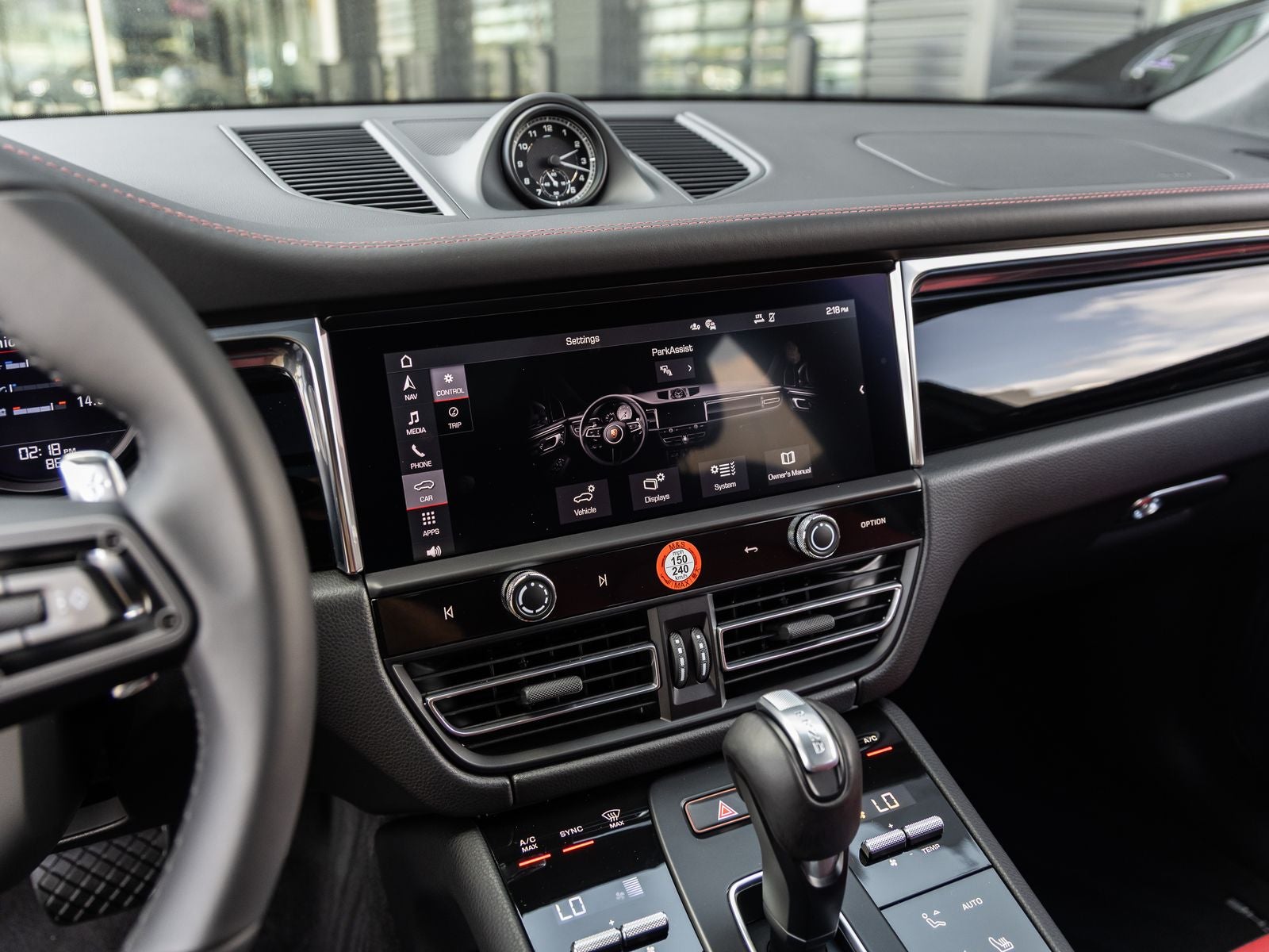 2026 Porsche Macan AWD