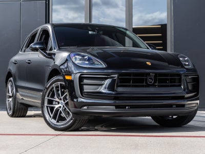 2026 Porsche Macan AWD