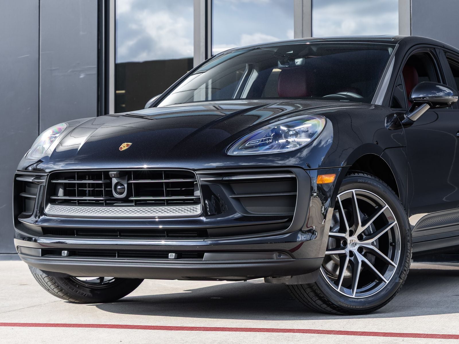 2026 Porsche Macan AWD