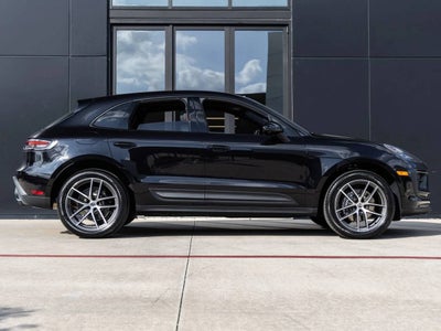 2026 Porsche Macan AWD