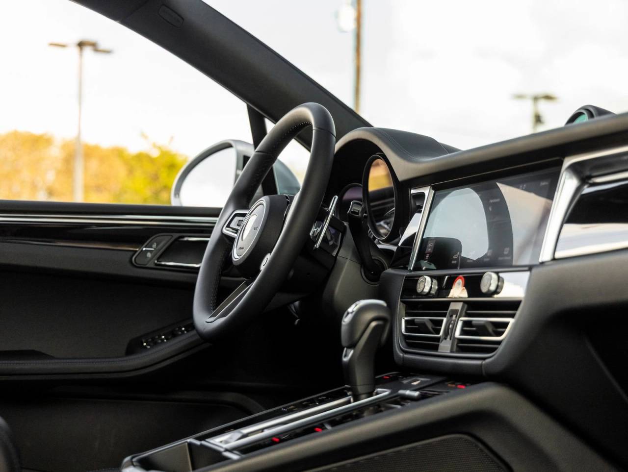 2026 Porsche Macan AWD