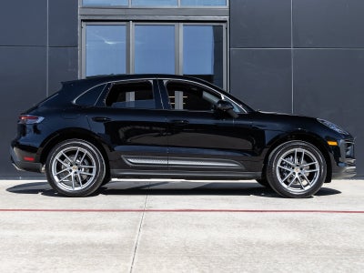 2026 Porsche Macan Macan