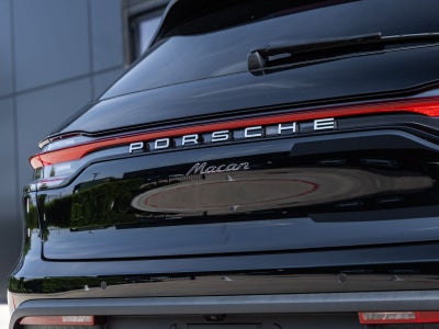 2026 Porsche Macan AWD