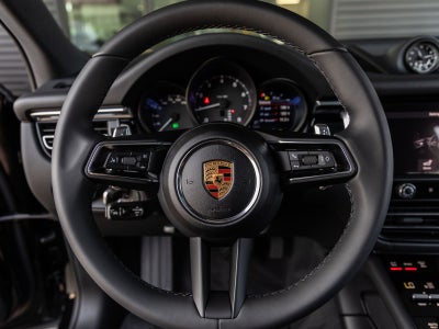 2026 Porsche Macan AWD
