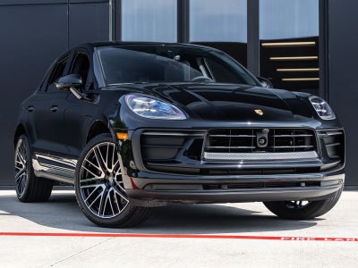 2026 Porsche Macan AWD