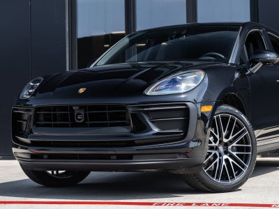 2026 Porsche Macan AWD
