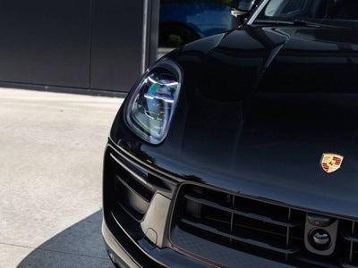 2026 Porsche Macan AWD