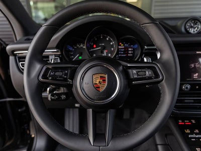 2026 Porsche Macan AWD