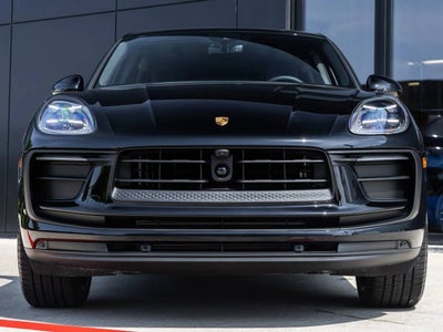 2026 Porsche Macan AWD