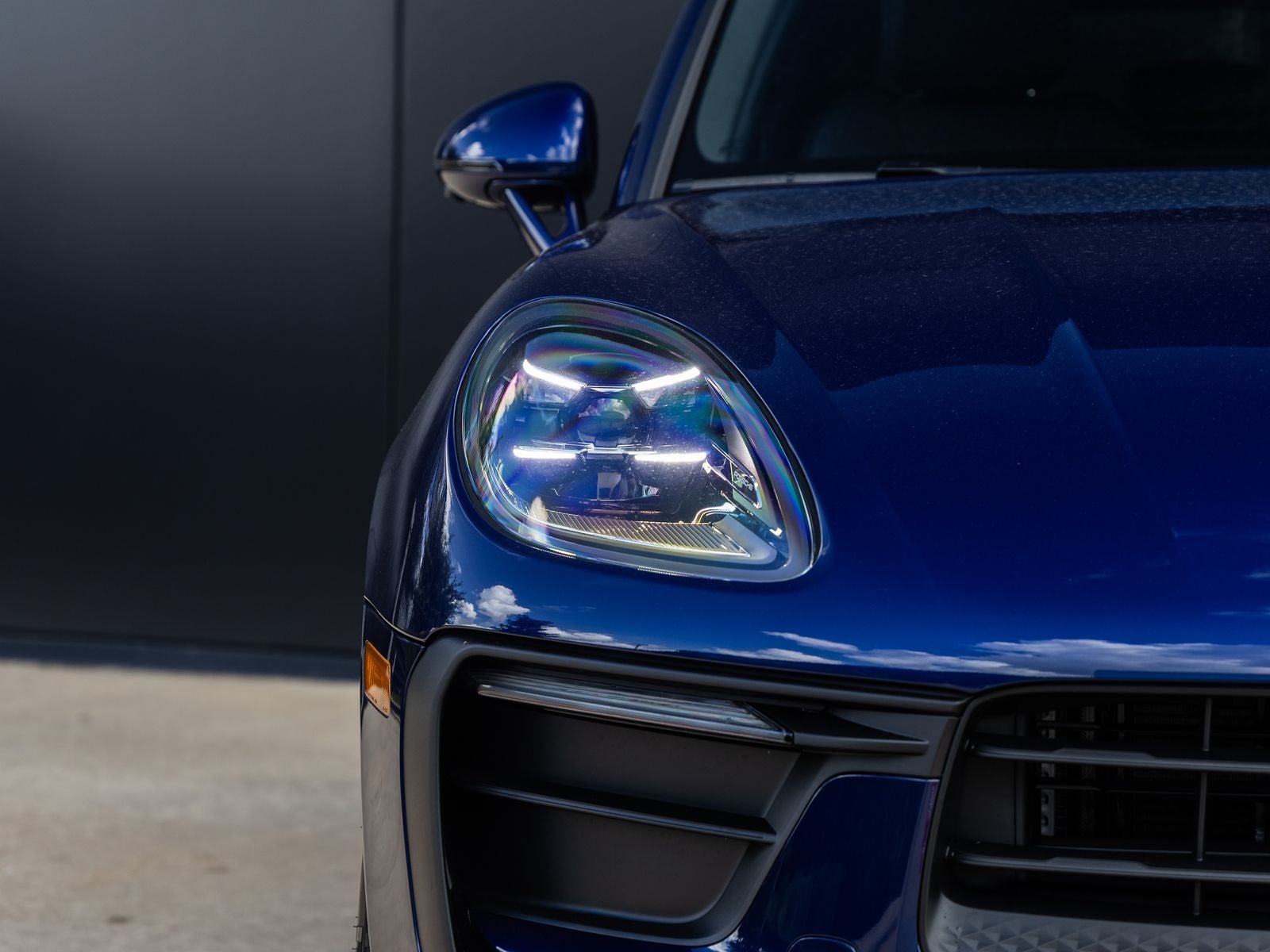 2026 Porsche Macan AWD