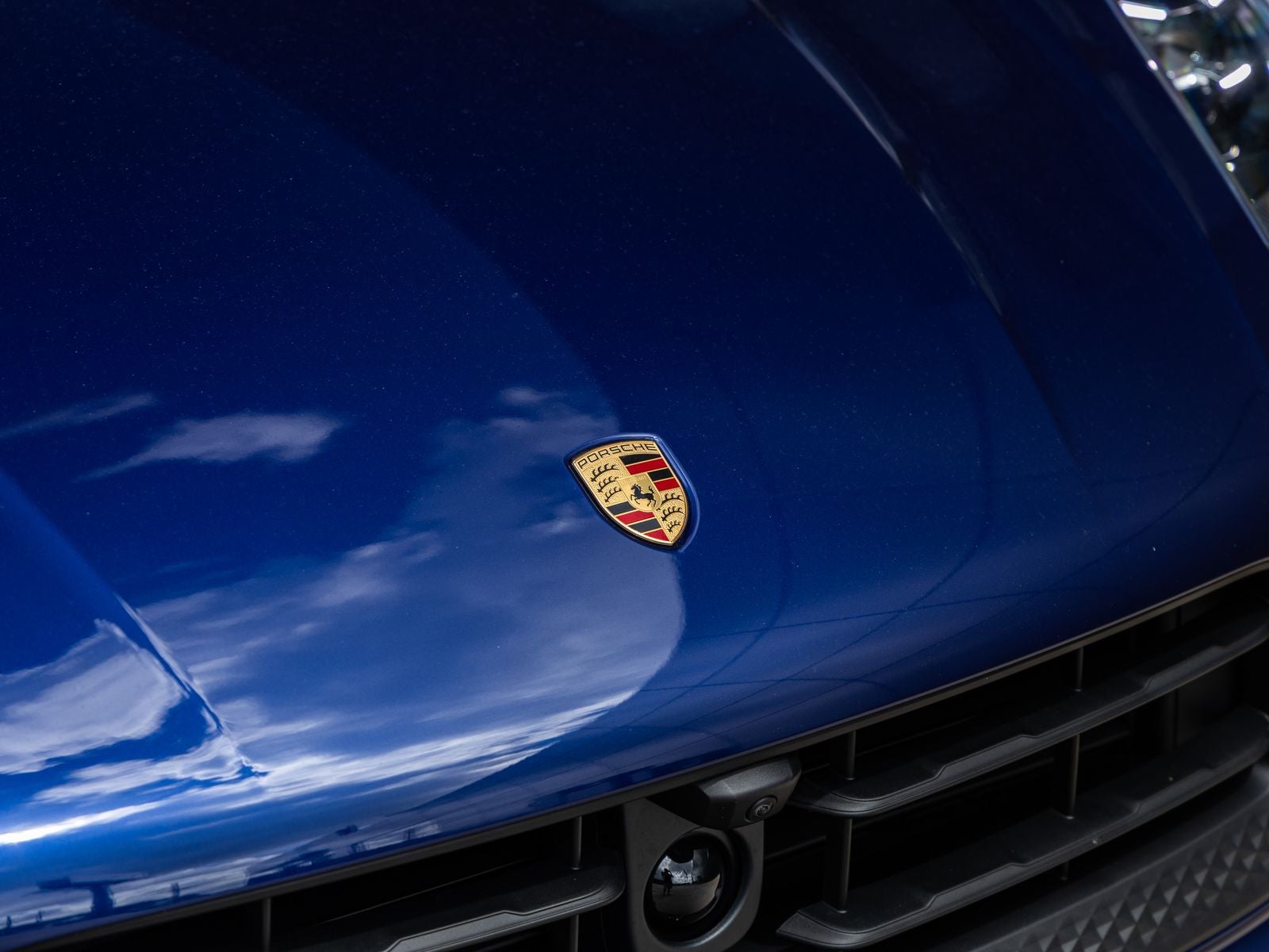 2026 Porsche Macan AWD