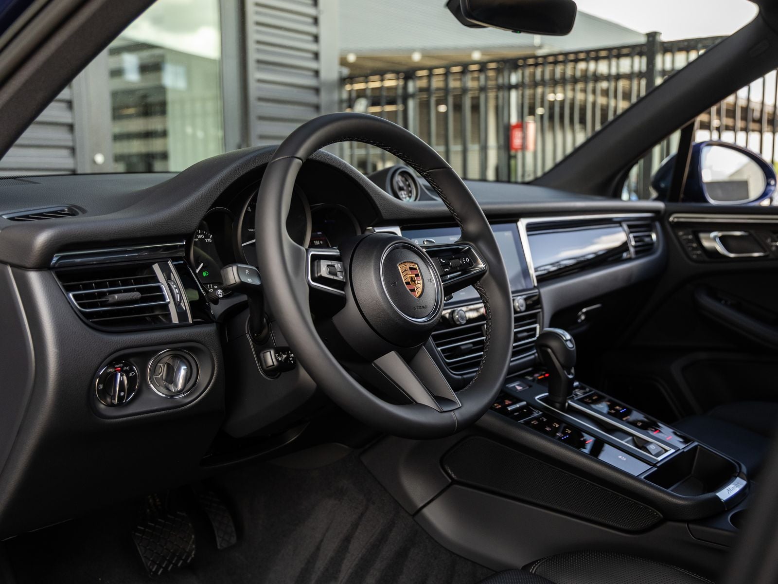 2026 Porsche Macan AWD