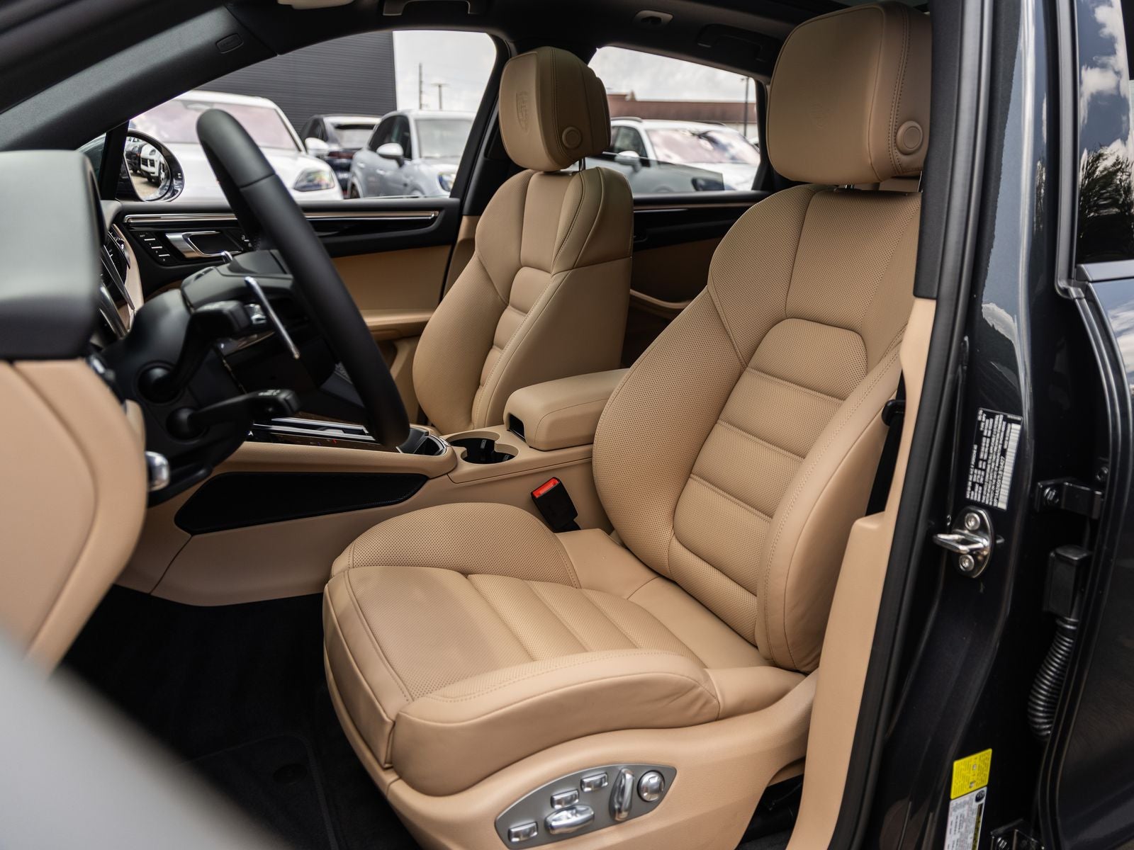 2026 Porsche Macan Macan