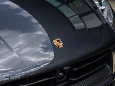 2026 Porsche Macan Macan