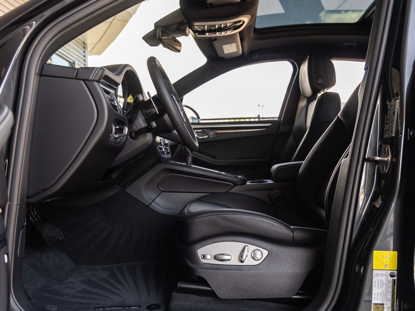 2026 Porsche Macan Macan T