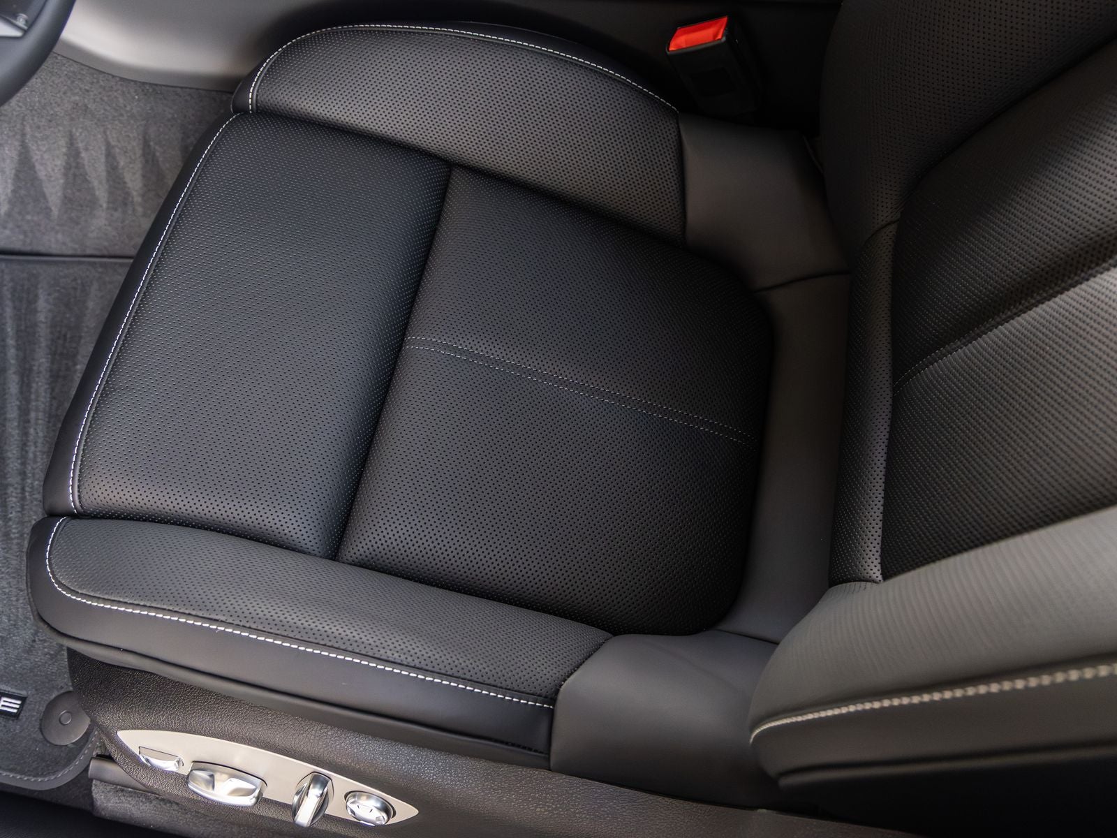 2026 Porsche Macan Macan T
